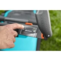 Gardena Akku-Rasenmäher Set PowerMax Li-40/37 Inkl. Akku Und Ladegerät 20 Gardena Akku-Rasenmäher Set PowerMax Li-40/37 Inkl. Akku Und Ladegerät -Haushaltswaren Geschäft 31 3050 4078500031097 pt08