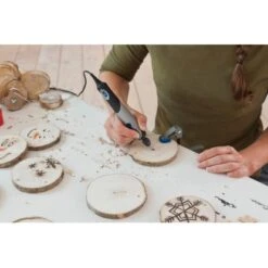 Dremel Multifunktionswerkzeug 2050 Stylo+ -Haushaltswaren Geschäft 3 ornamentmaking21cropped