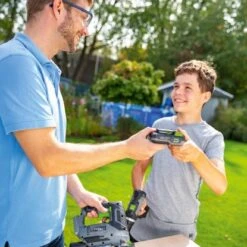 LUX 20 V Li-Ion Akku 1 PowerSystem 2 Ah 14 LUX 20 V Li-Ion Akku 1 PowerSystem 2 Ah -Haushaltswaren Geschäft 4007871960514 A 04