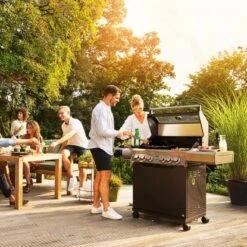 Jamestown 4-Brenner Gasgrill Knox 13 Jamestown 4-Brenner Gasgrill Knox -Haushaltswaren Geschäft 5248067 AB01 070221